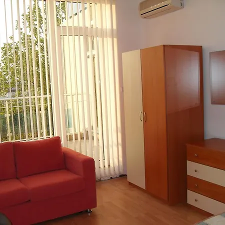 Oasis 30 D * Ravda
